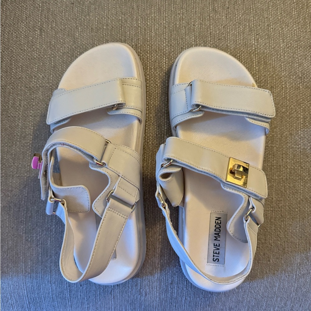 Steve Madden Mona Bone Leather Sandal (white)